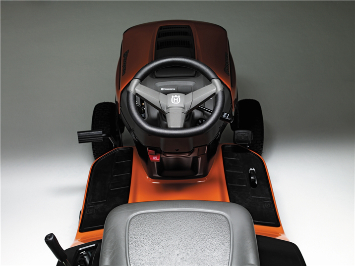 Tracteur autoporté Husqvarna CTH 126 J. Toulemonde